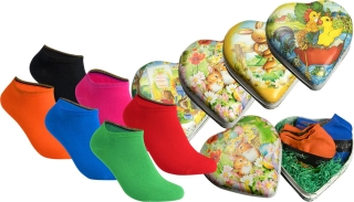 gigando Premium | Sneaker-Socken &quot;Colorful&quot; in buntem Herz zu Ostern | Geschenkbox